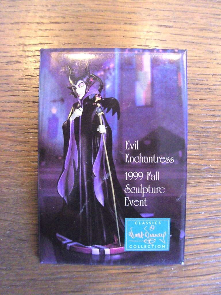 WDCC Button Malificent Fall Event 1999, Verzamelen, Disney, Ophalen of Verzenden, Sneeuwwitje of Doornroosje, Zo goed als nieuw