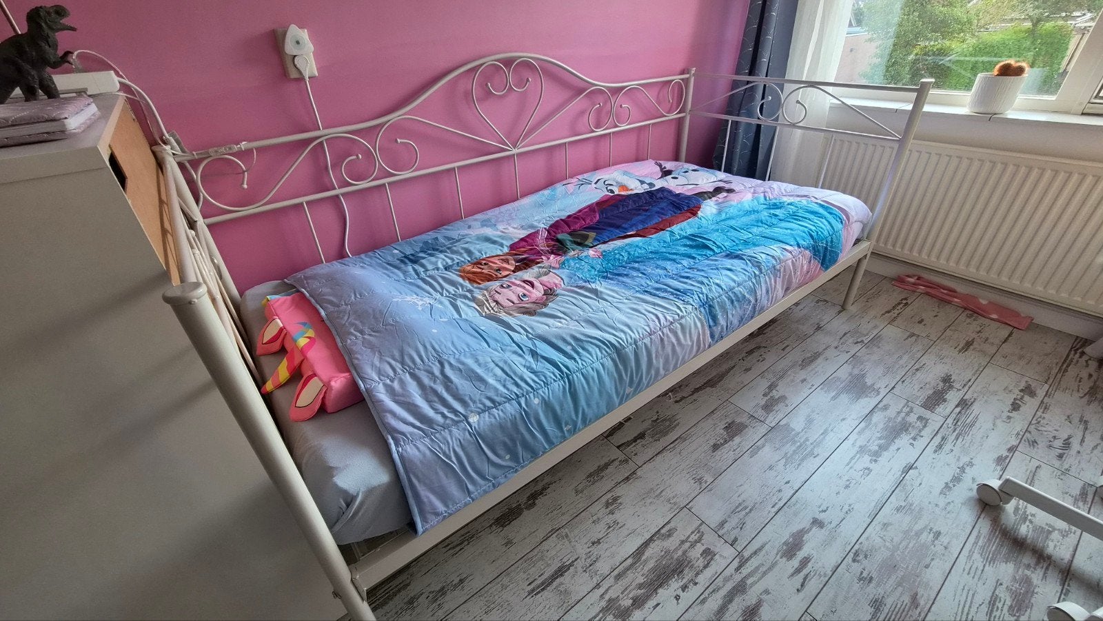 Bedbank Aimee Leenbakker wit, Ophalen, 90 cm, Eenpersoons, Wit