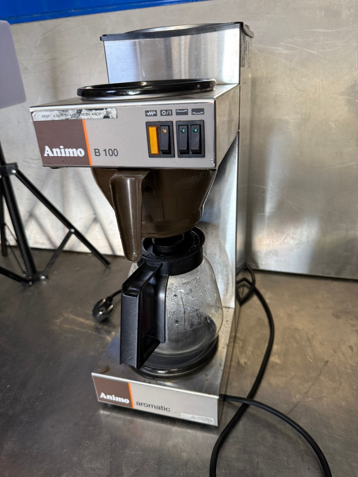 Animo koffiezetapparaat professioneel goed werkend, 10 kopjes of meer, Ophalen, Zo goed als nieuw, Koffiemachine