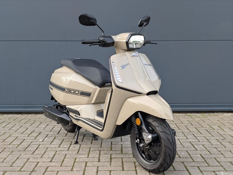 LAMBRETTA X300 2025 Keyless Voll. Led. Lcd/Analoog Display, Motoren, Bedrijf, 275 cc, Overig, Onbekend