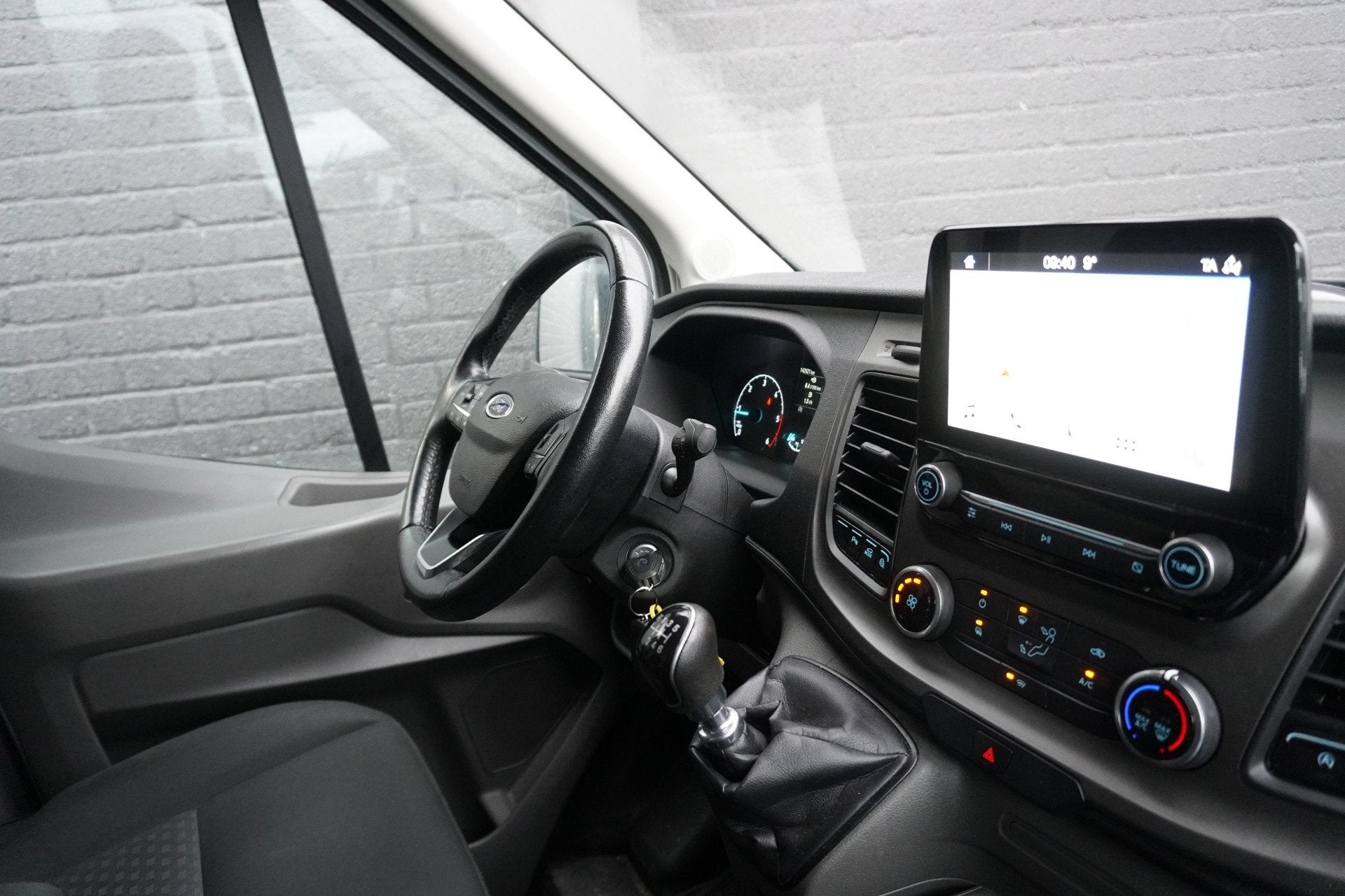 Ford Transit 2.0 TDCI 130PK L3H2 MHEV EURO 6 - Airco - Navi, Auto's, Voorwielaandrijving, Stof, 4 cilinders, 2500 kg