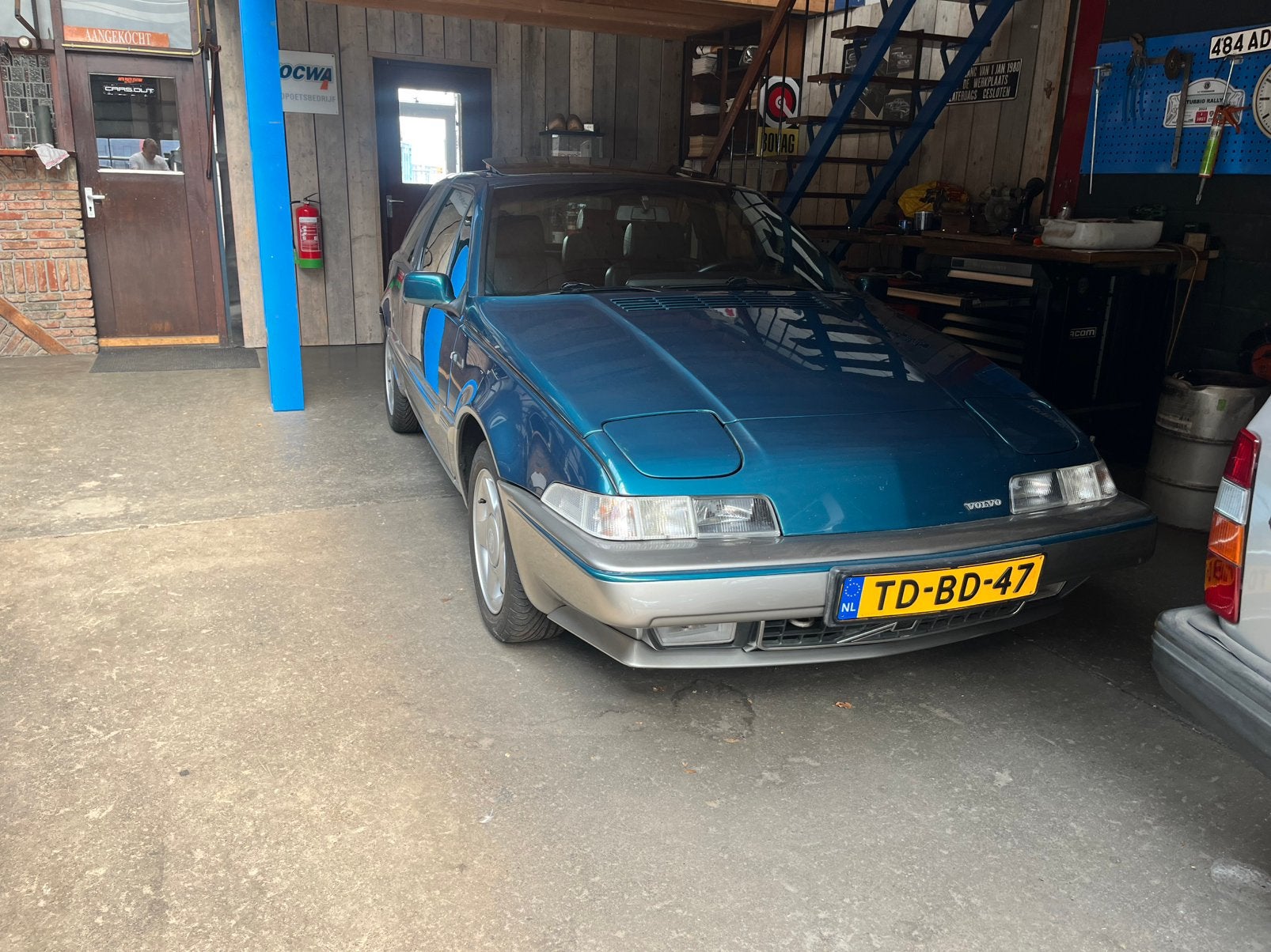 Volvo 480 1.7 Turbo U9 1992 Blauw, Auto's, Volvo, Voorwielaandrijving, 4 cilinders, Lederen bekleding, Blauw