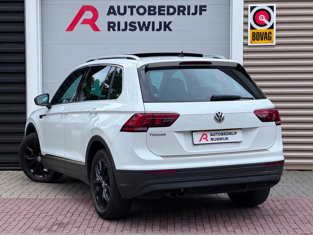 Volkswagen Tiguan 1.4 TSI ACT Highline Pano/AppleCar/Virtual, Auto's, Volkswagen, Euro 6, 4 cilinders, 150 pk, Wit