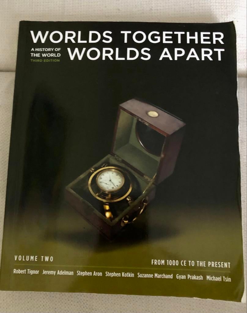 Worlds Together Worlds Apart - Volume Two (Derde Editie), Ophalen of Verzenden, Gelezen, Overige gebieden