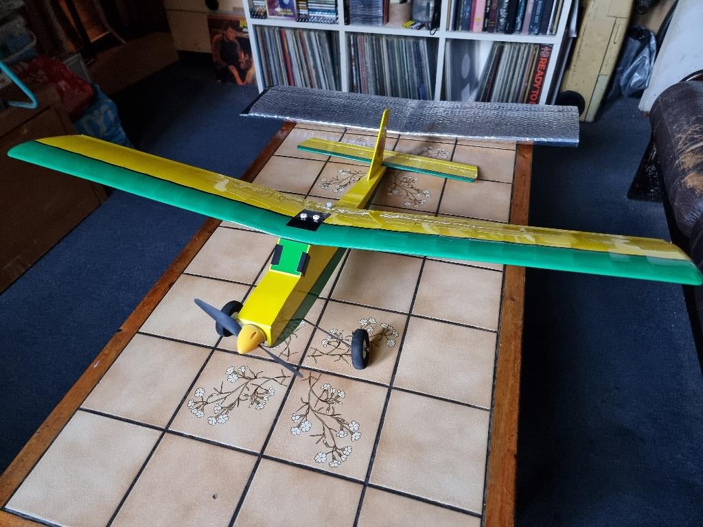 R.c. balsa vliegtuig, Hobby en Vrije tijd, Ophalen, Zo goed als nieuw, Elektro