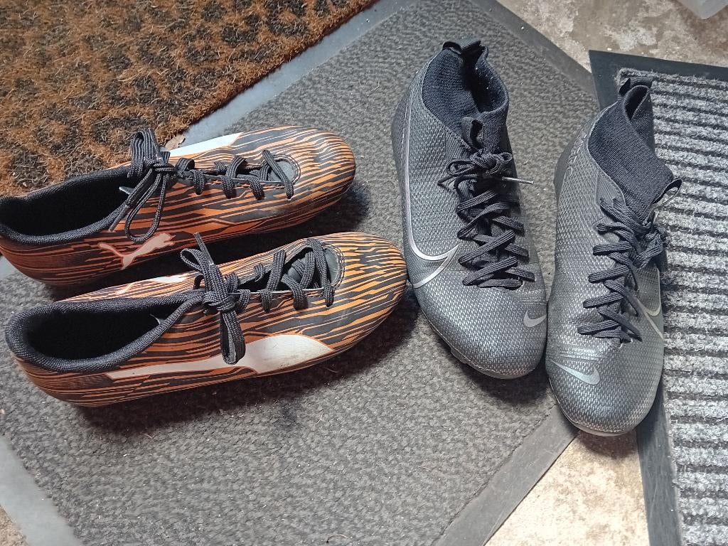 voetbalschoenen, Verzenden, Maat XS of kleiner, Schoenen, Zo goed als nieuw