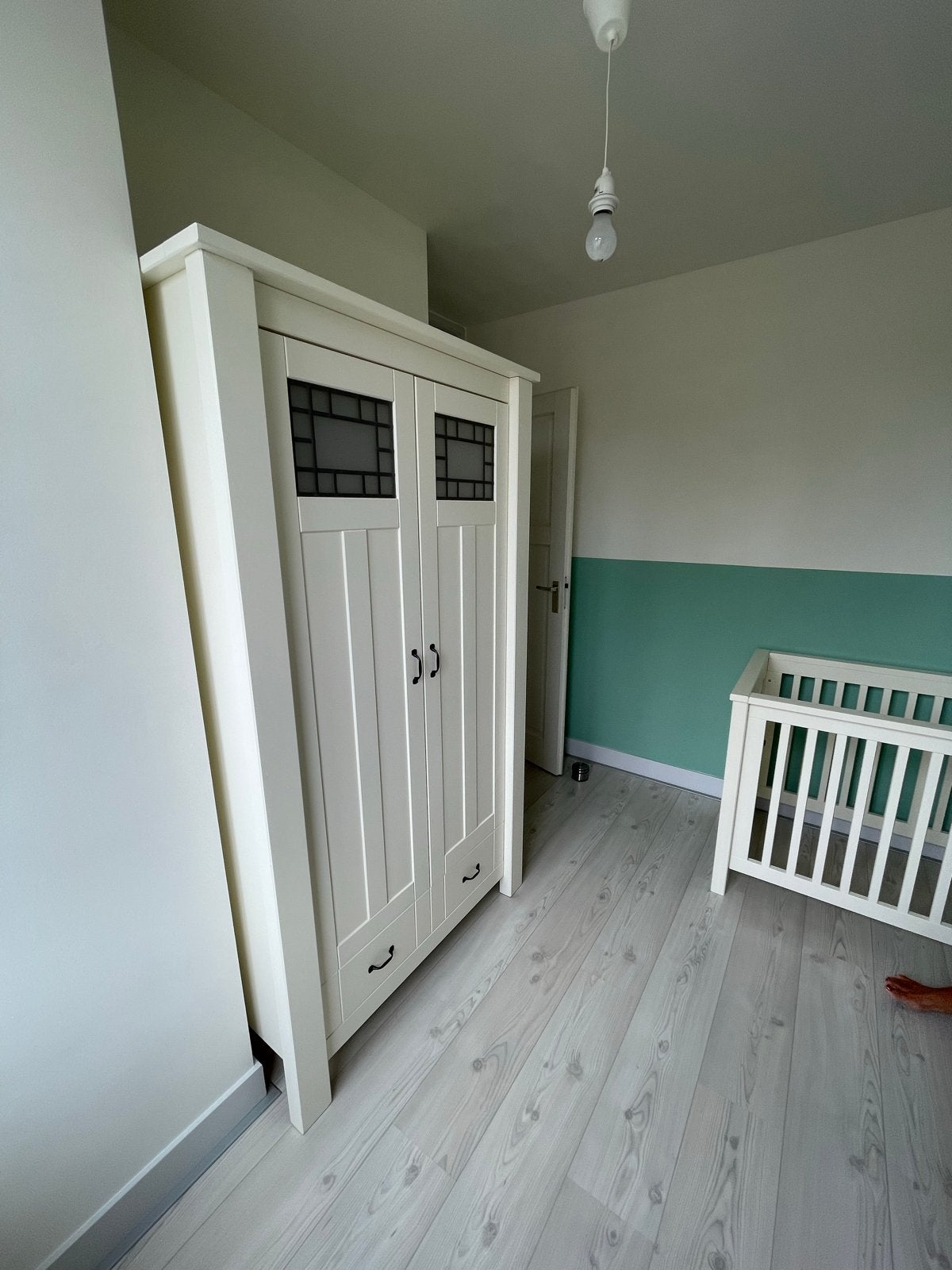 Babykamer meubels: Ledikant, Commode, plankje en Kledingkast, Ophalen, Gebruikt, Kast, 50 tot 70 cm