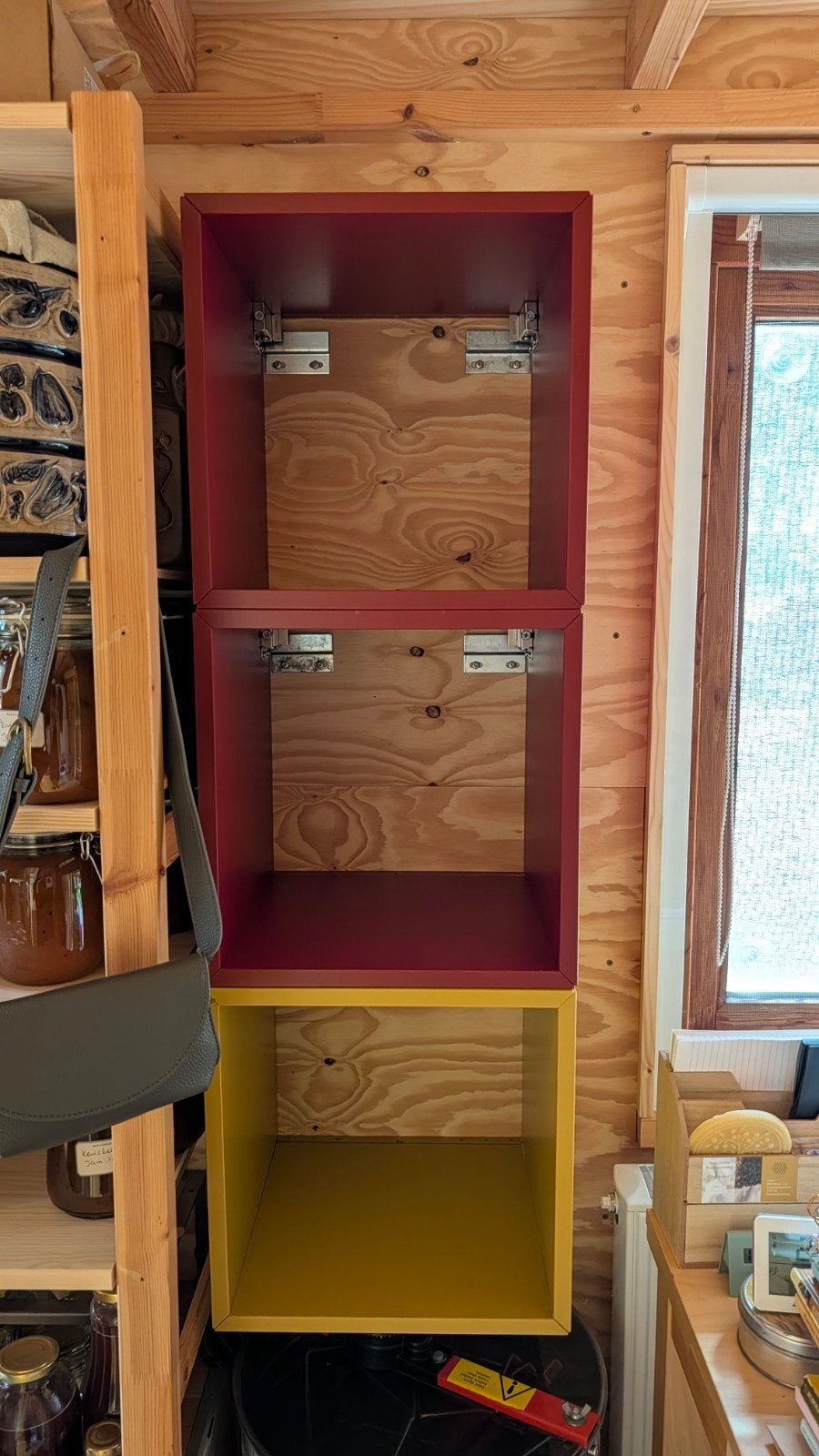 3 Wandkubussen 35x35x35 cm met bevestigingsmiddelen, Ophalen, Zo goed als nieuw