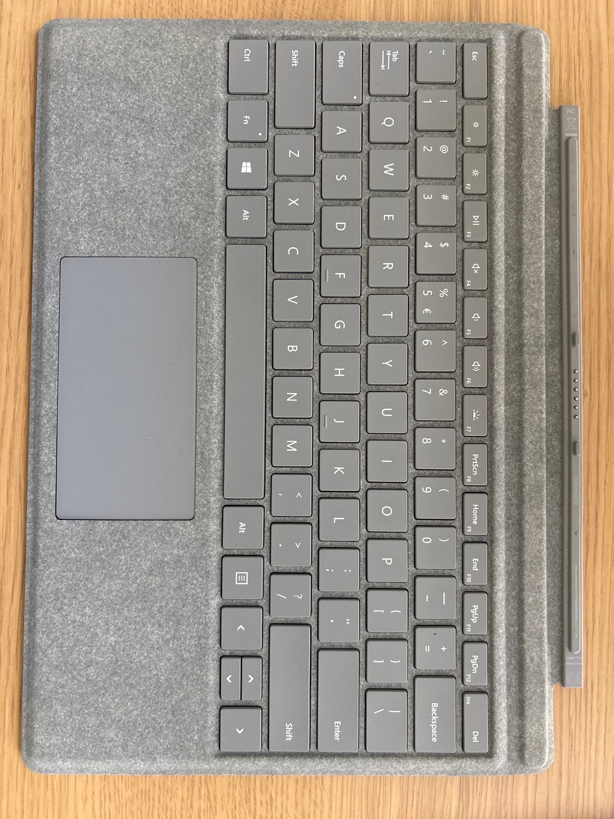 Microsoft Surface Type Cover - Qwerty Toetsenbord, Computers en Software, Ophalen of Verzenden, Zo goed als nieuw, Draadloos, Qwerty