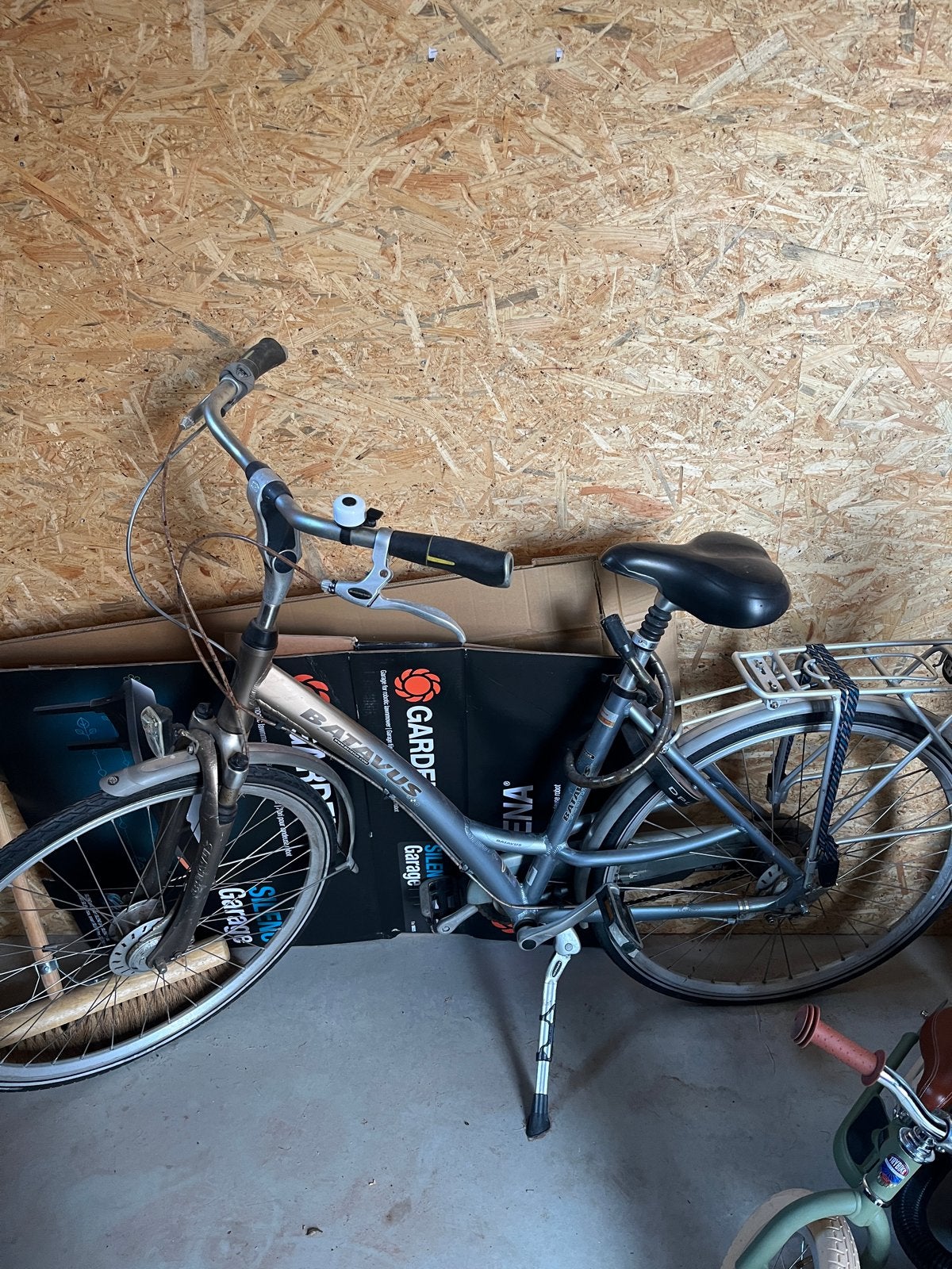 Batavus damesfiets 28 inch, Fietsen en Brommers, Ophalen, Velgrem, Versnellingen, Batavus