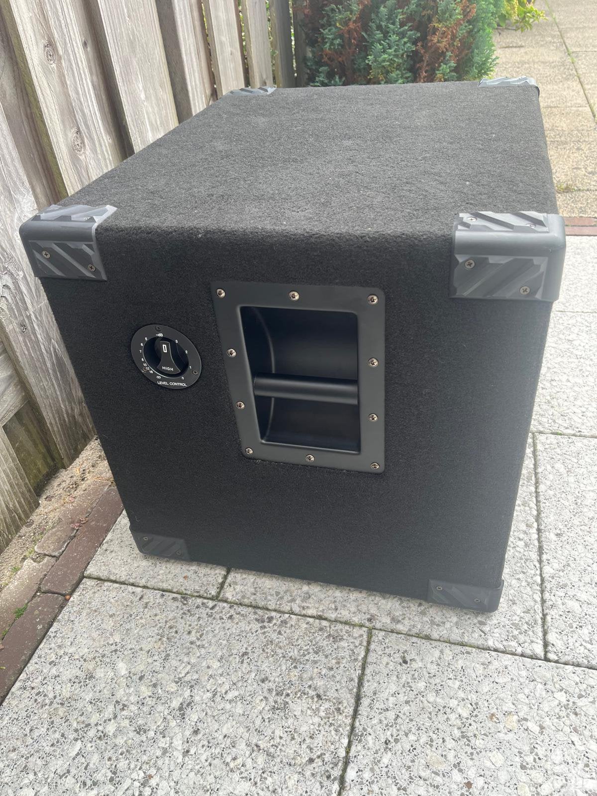 Foto 5 van Markbass 102 HF Std Cabinet met Hotcovers hoes (nieuwstaat).
