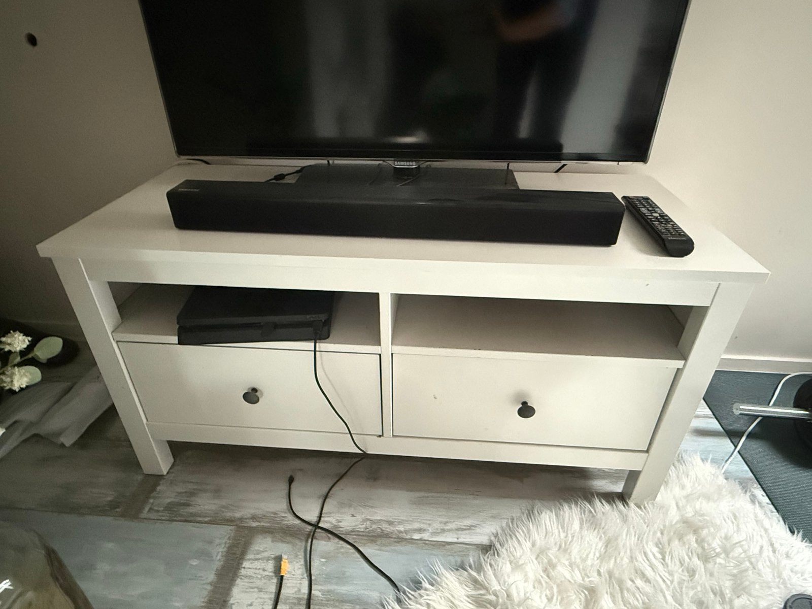 Gratis Witte TV-kast 120 cm breed met lades en open vakken, Ophalen, Gebruikt, 100 tot 150 cm, Minder dan 100 cm