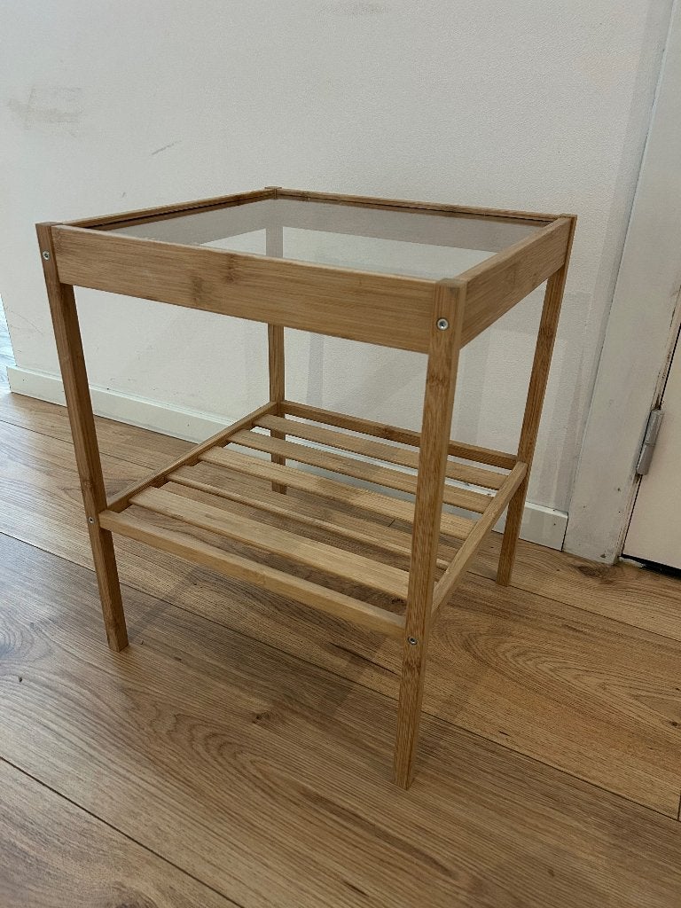 Bamboe bijzettafel met glazen blad, Ophalen, Minder dan 45 cm, Zo goed als nieuw, Minder dan 55 cm