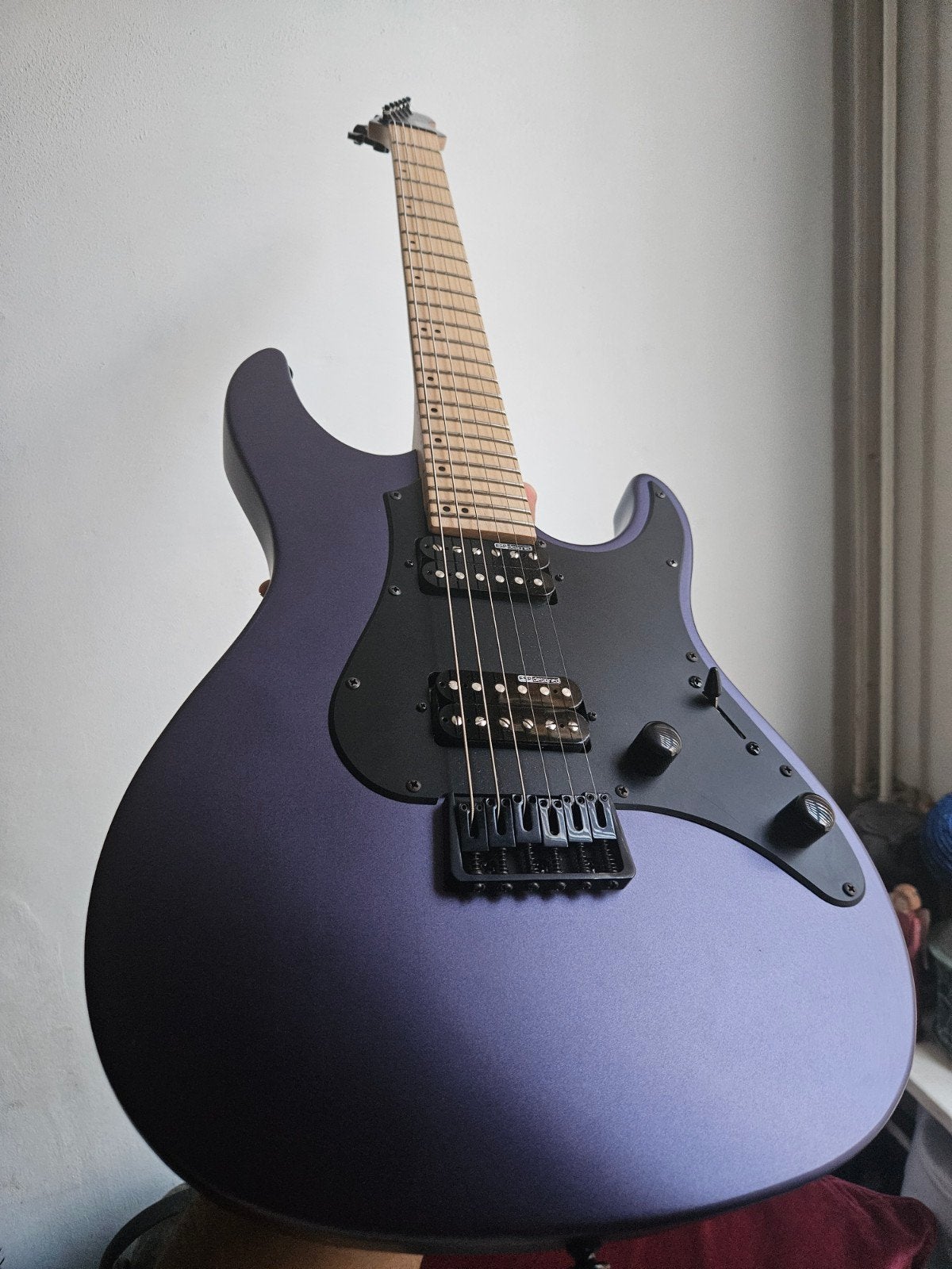 Zeer goede staat: ESP LTD SN-200HT Purple Satin, Hardtail., Muziek en Instrumenten, Snaarinstrumenten | Gitaren | Elektrisch, Zo goed als nieuw