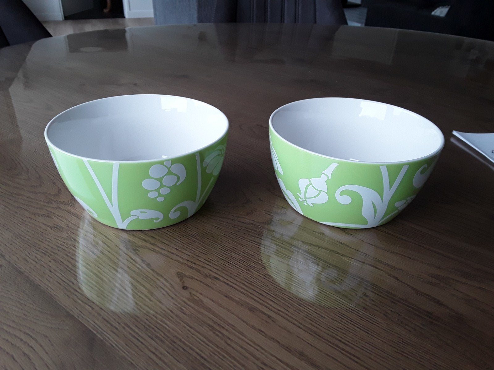 2 groen-witte kommen, schaaltjes, Ophalen of Verzenden, Zo goed als nieuw, Kom(men), Overige stijlen