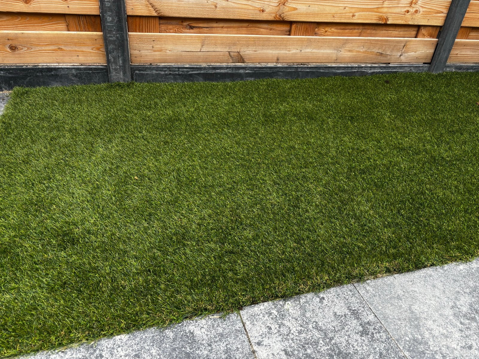 Nieuw kunstgras met onderdoek en grondpennen, Ophalen, Nieuw, 10 tot 20 m², Kunstgras