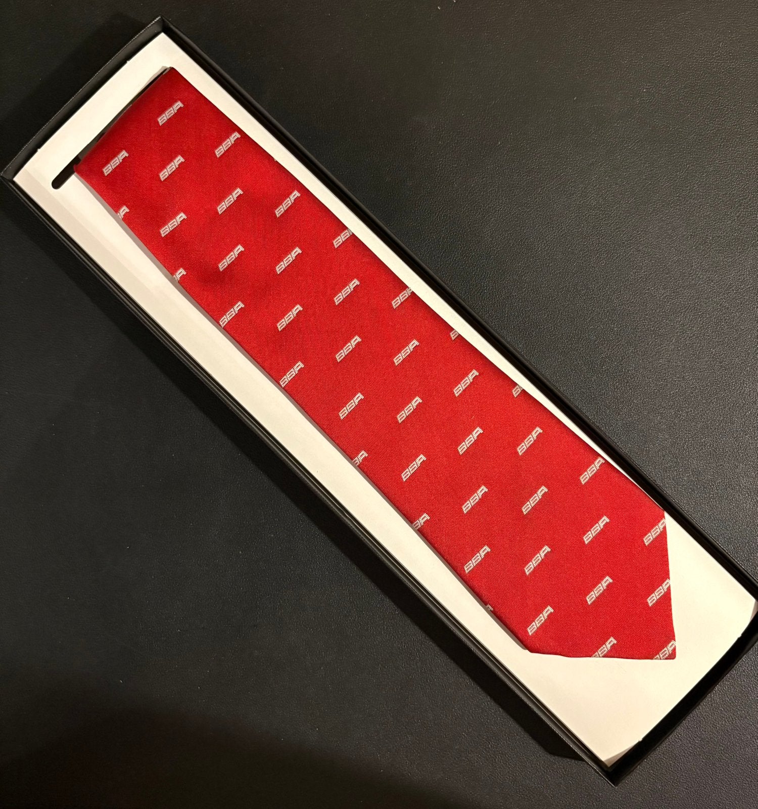 Stropdas BBA (rood), Verzamelen, Ophalen of Verzenden, Zo goed als nieuw, Bus of Metro
