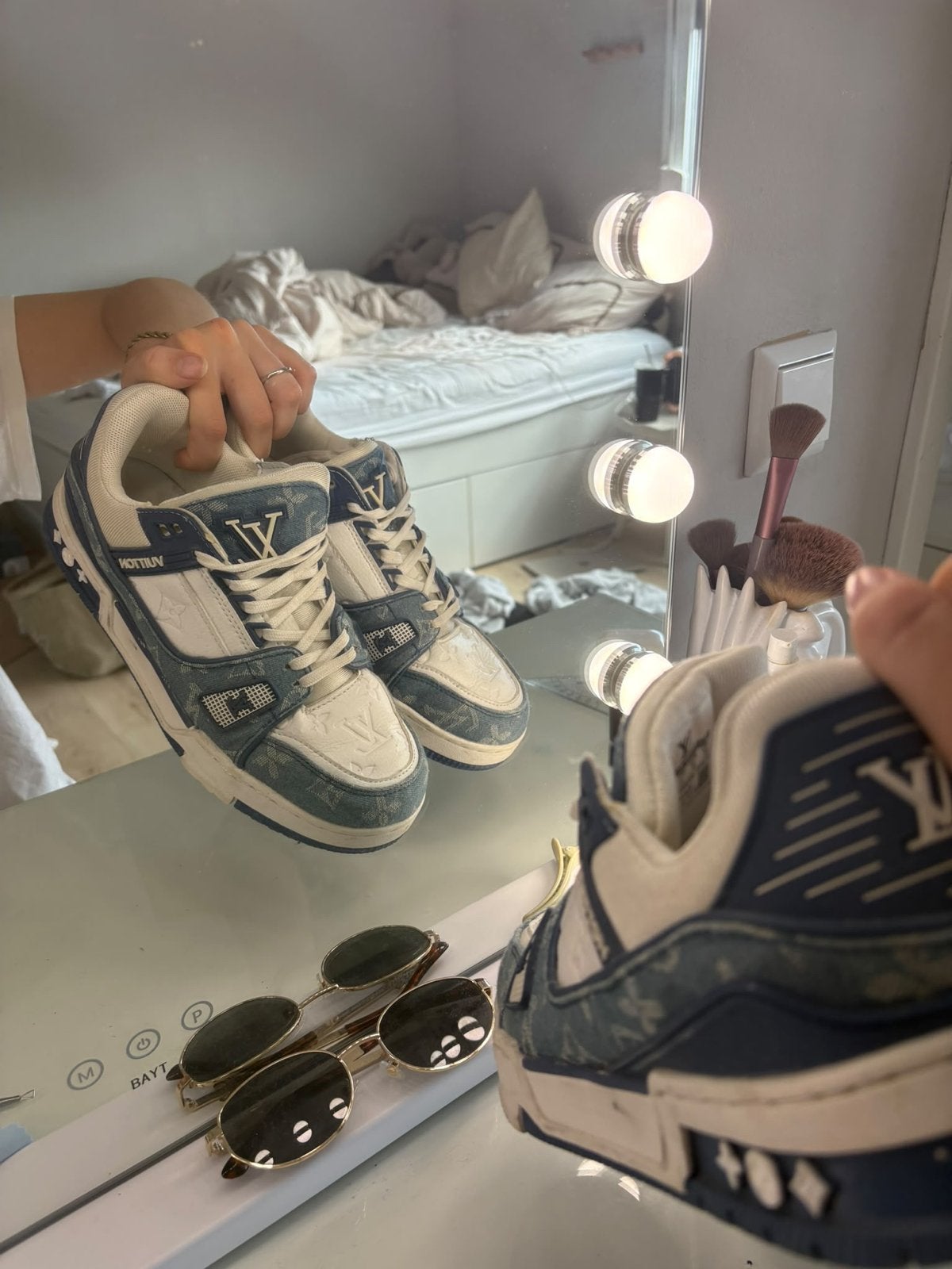 Louis Vuitton sneakers maat 39 in goede staat, Ophalen of Verzenden, Gedragen, Blauw, Sneakers of Gympen
