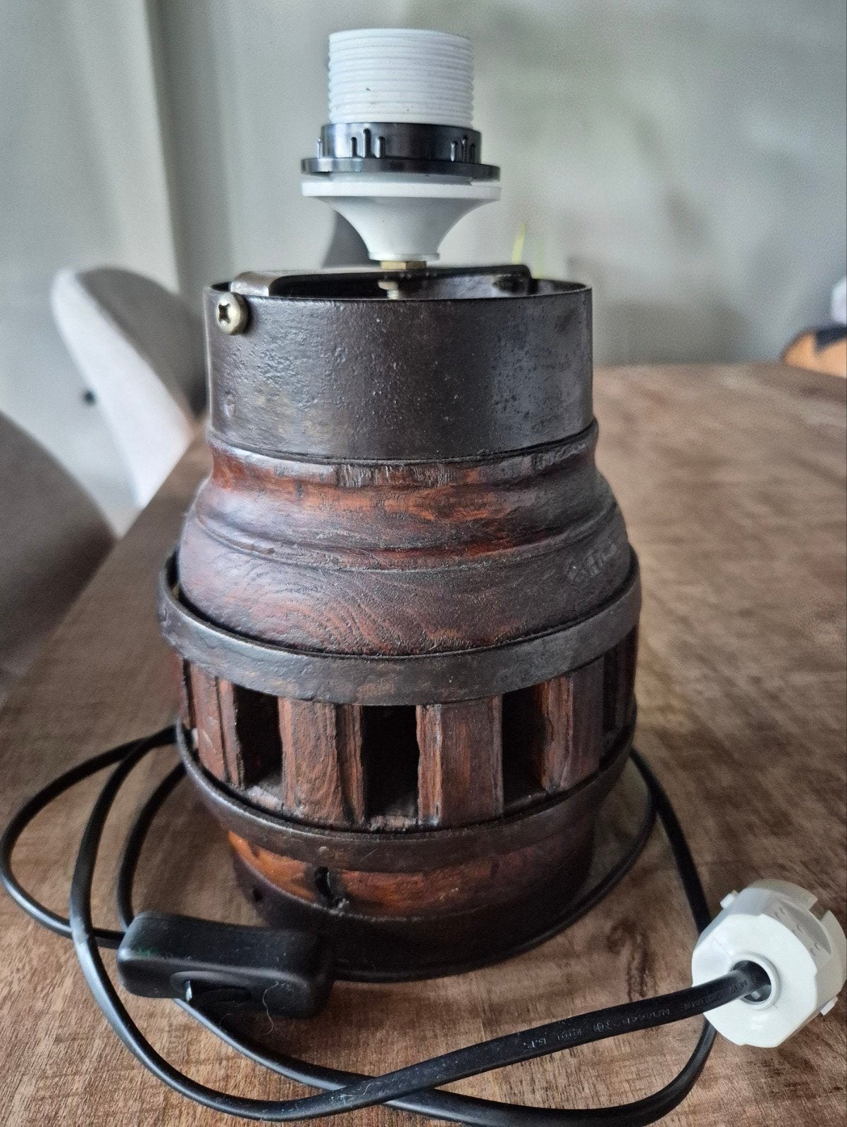 Unieke lampvoet van karrewiel - robuust en functioneel, Antiek en Kunst, Ophalen