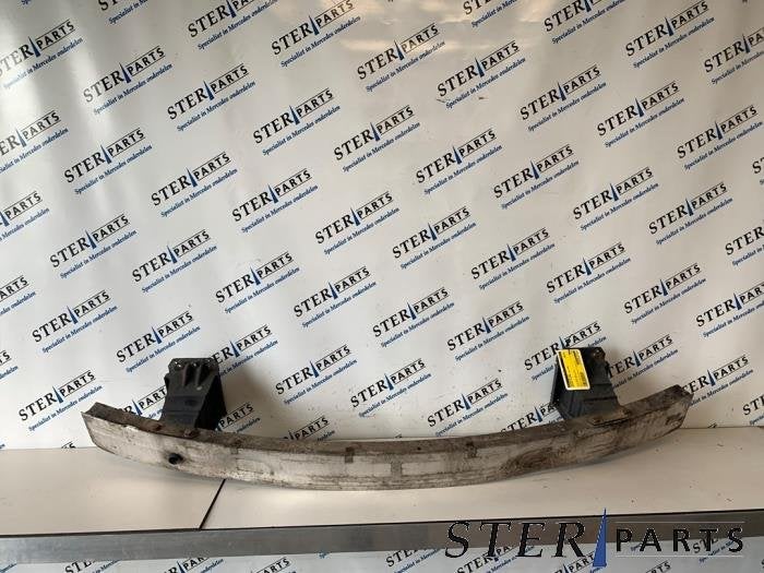 Bumperframe voor van een Mercedes B-Klasse, Gebruikt, -, Ophalen of Verzenden, -