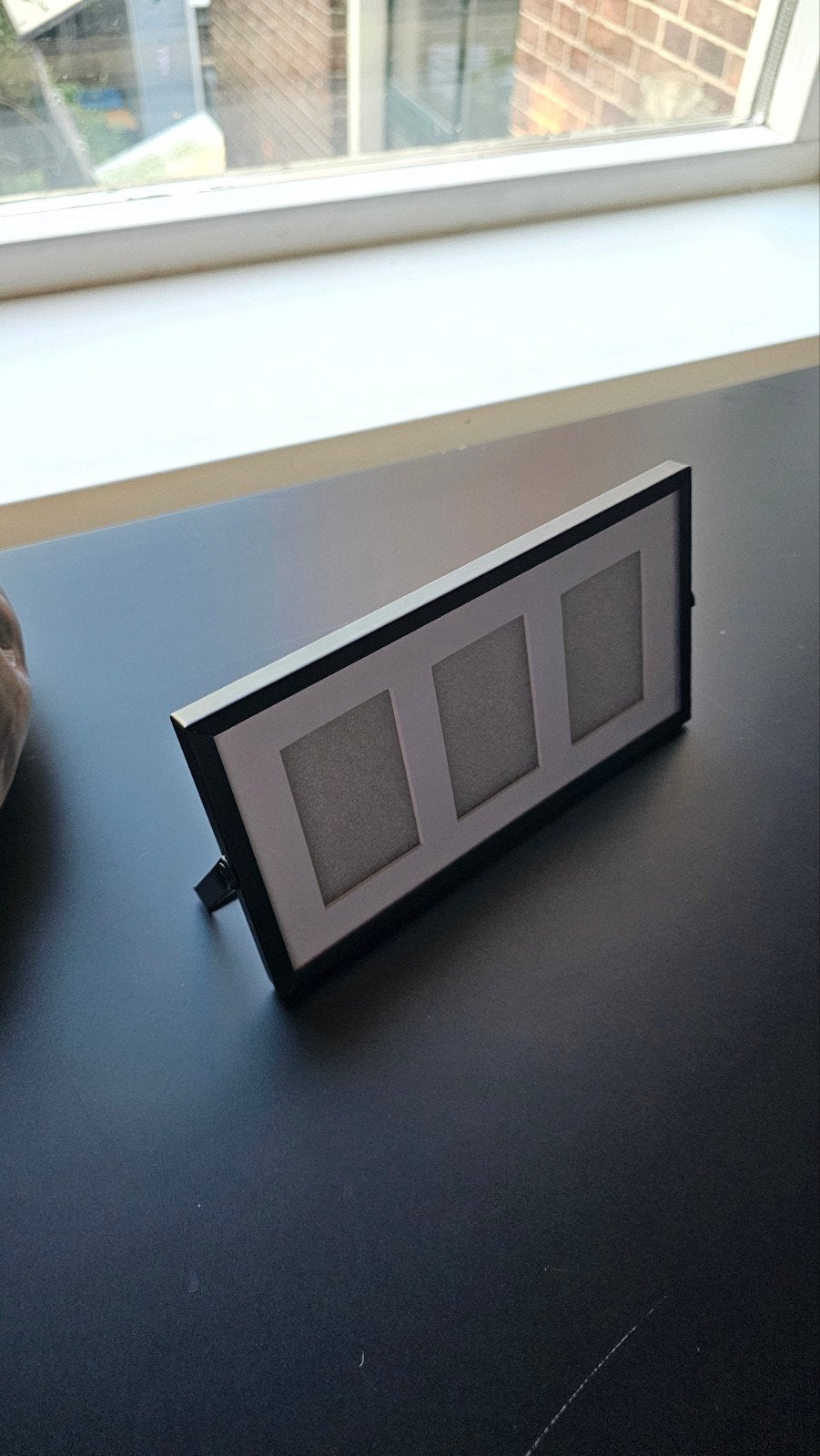 Zwarte fotolijst voor drie foto's, Gebruikt, Ophalen of Verzenden, Fotolijst, Met glas