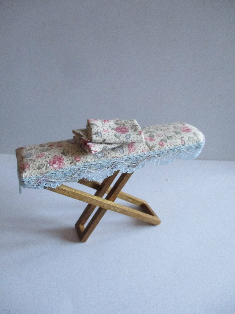 poppenhuis strijkplank, Ophalen of Verzenden, Zo goed als nieuw, Decoratie