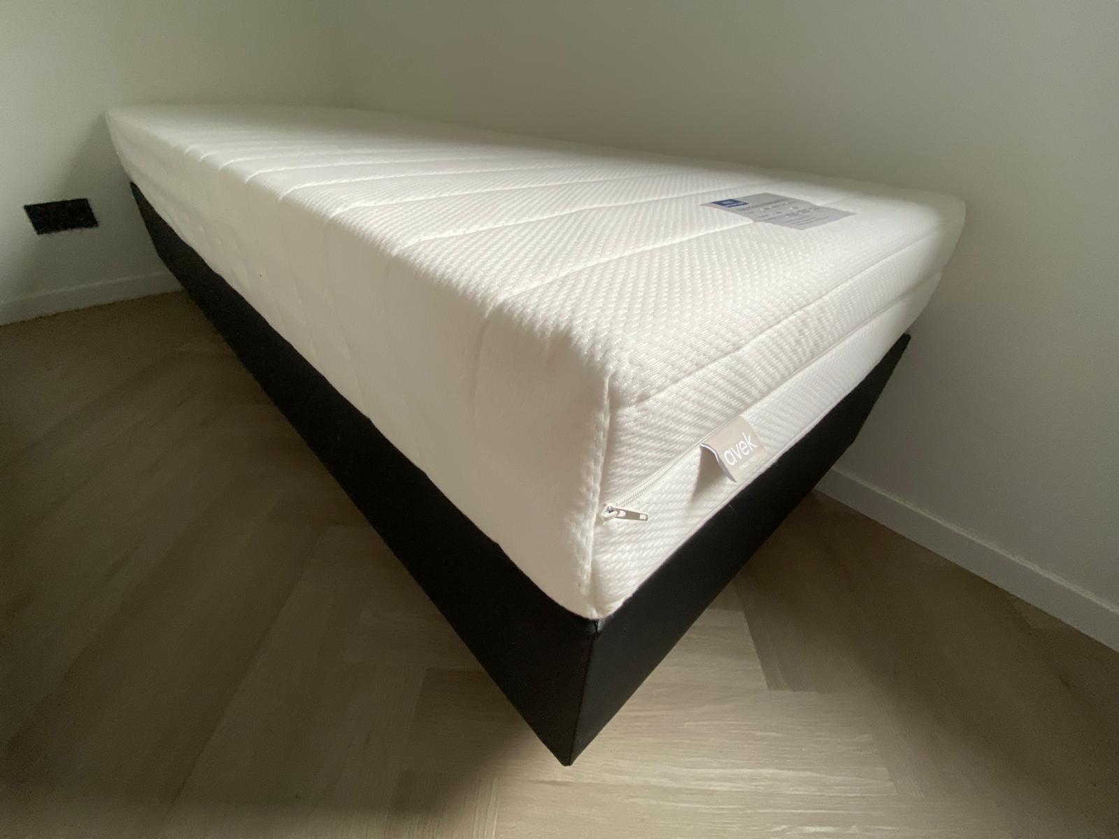 BOXSPRING TWEE STUKS EENPERSOONS zwart imitatieleder ZGAN!!, Ophalen, Eenpersoons, Zwart, Zo goed als nieuw