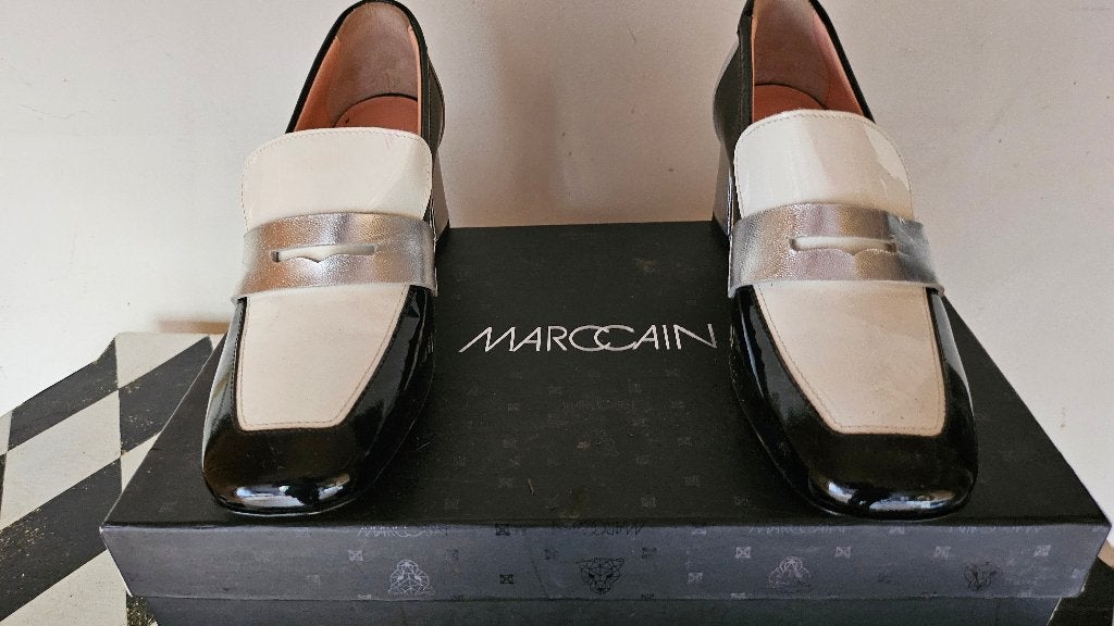 Marc Cain lakleren instappers - Zwart/Wit/Zilver, Marc Cain, Ophalen of Verzenden, Zo goed als nieuw, Instappers