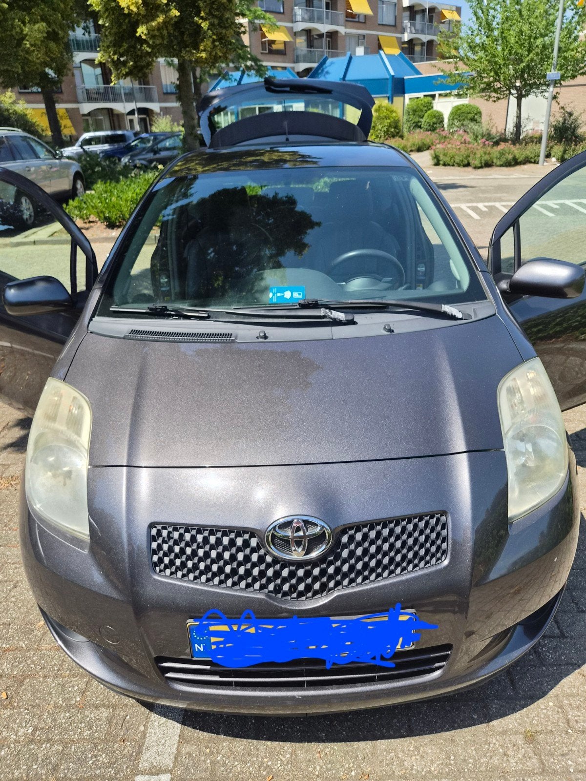 Toyota Yaris 1.3 benzine 16V VVT-i, Particulier, Te koop