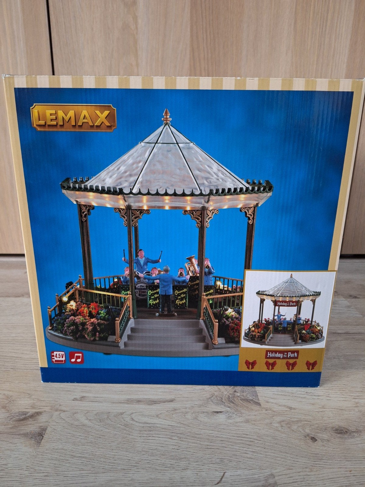 Lemax Garden Green Bandstand met muziek en licht, Diversen, Ophalen of Verzenden, Zo goed als nieuw