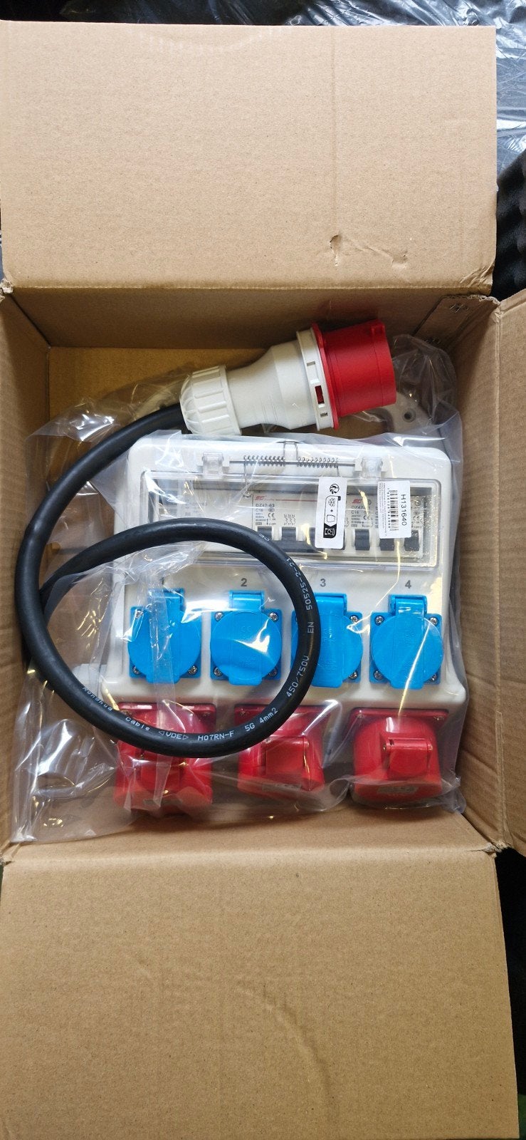 Stroomverdeler 32A 400V met CEE en Schuko stopcontacten, Ophalen of Verzenden, Nieuw, Overige merken, Stekkerdoos