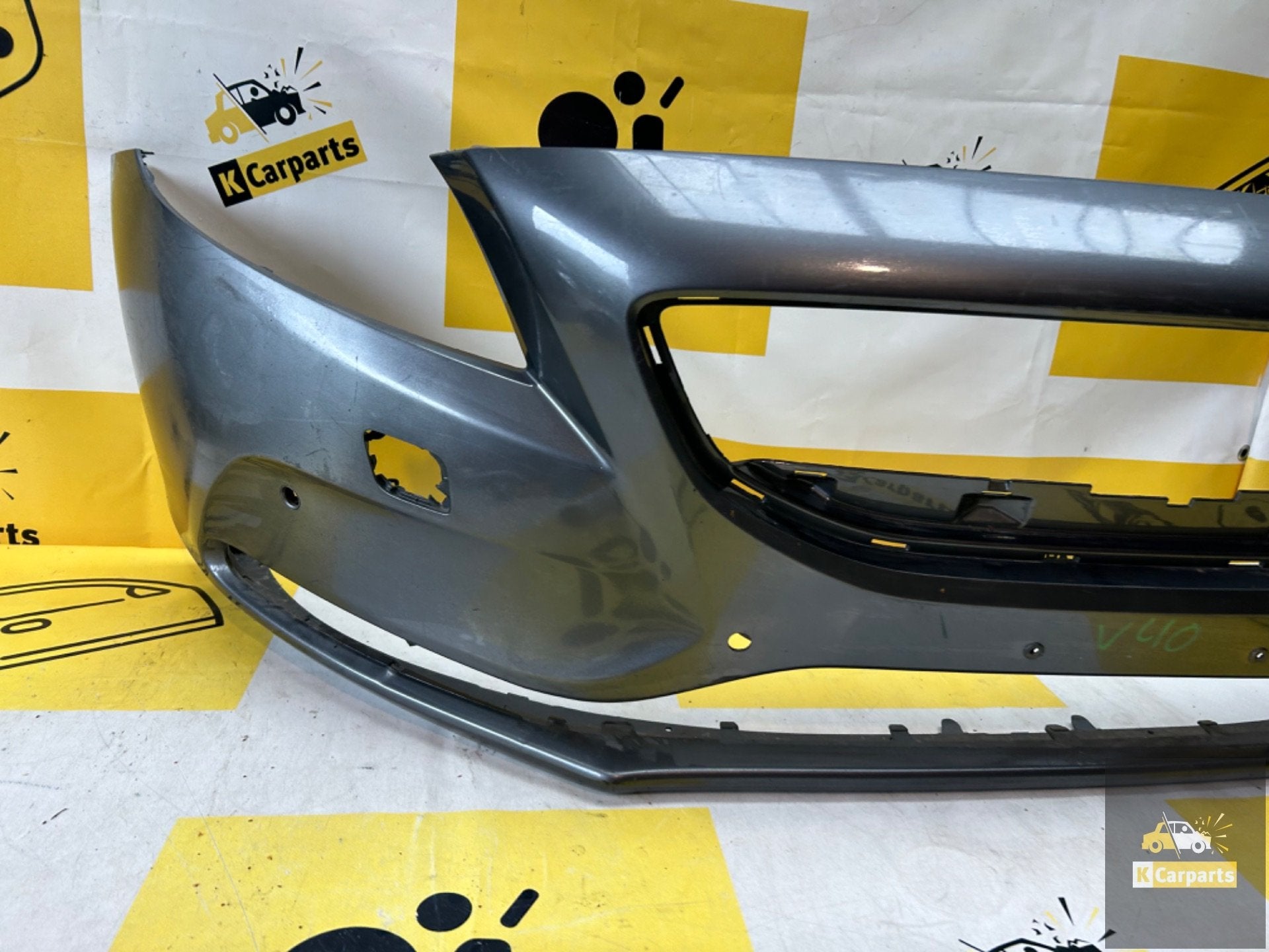 Volvo v40 Voorbumper PDC origineel bumper 13-21, Info@fabrikant.eu, Ophalen of Verzenden, Volvo, Bumper