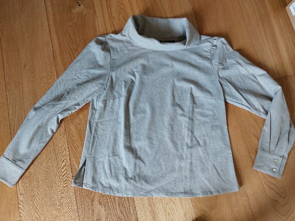 Mooie blouse/trui Claudia Strater, Kleding | Dames, Blouses en Tunieken, Maat 38/40 (M), Beige, Nieuw, Ophalen of Verzenden