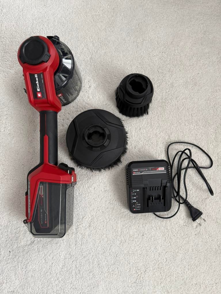 Einhell Reiniger Accu + 3 Borstels & Lader, Ophalen of Verzenden, Zo goed als nieuw, Schrobmachine