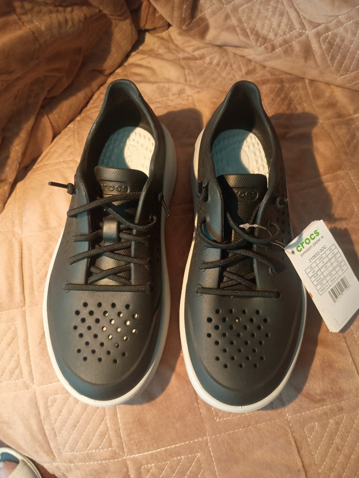Nieuwe zwarte crocs maat 40, Schoenen met lage hakken, Zwart, Nieuw, Ophalen of Verzenden