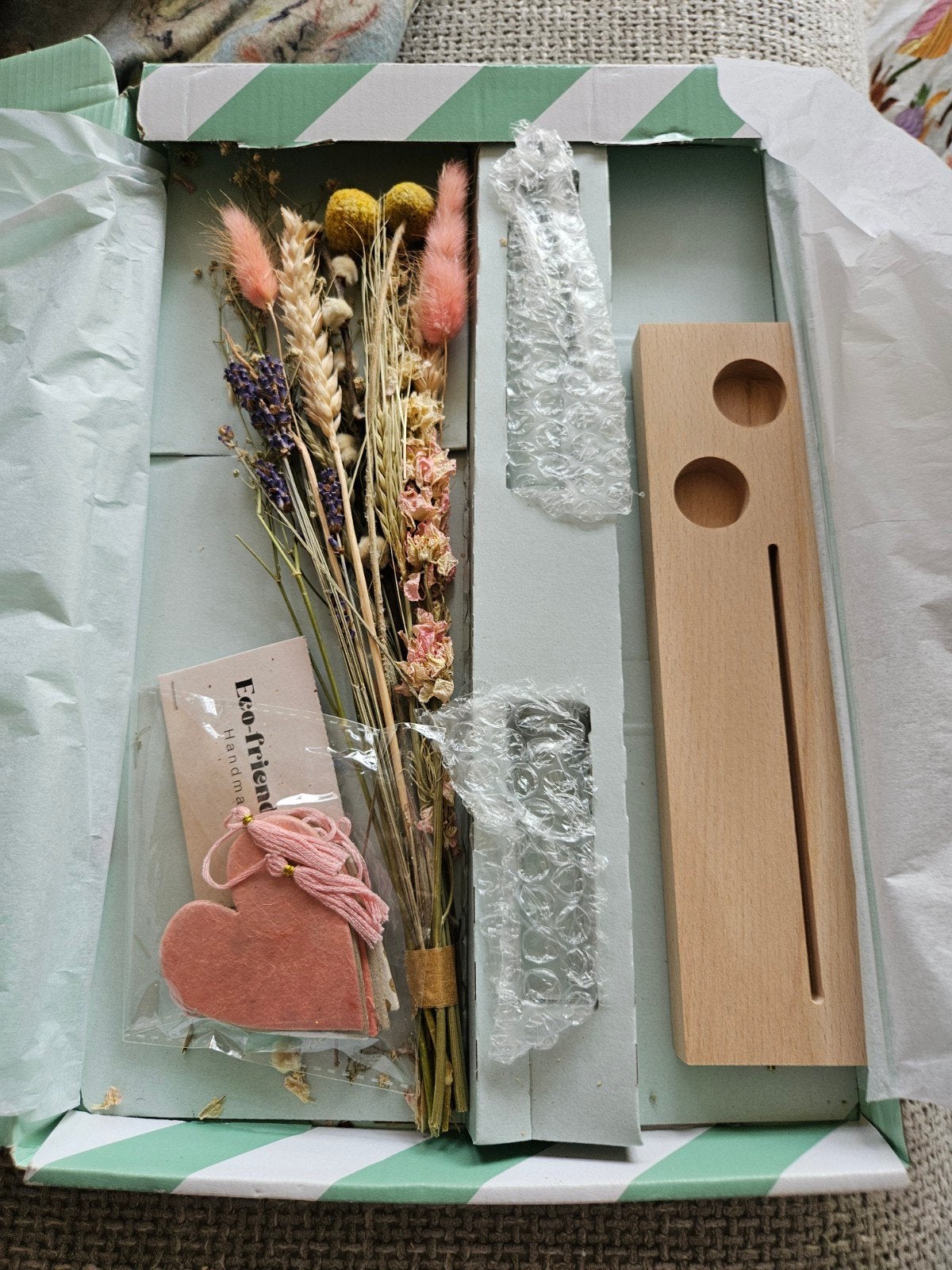 BloomPost droogbloemen met houten houder en hartje, Ophalen of Verzenden, Nieuw, Meerkleurig, Hout
