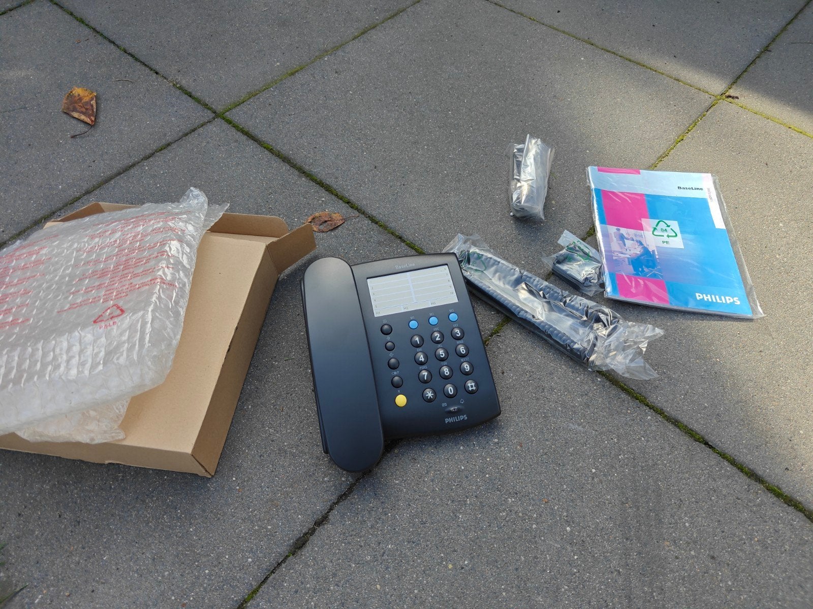 Philips vaste telefoon met handleiding en accessoires, Telecommunicatie, Ophalen of Verzenden, Nieuw, 1 handset, Stralingsarm