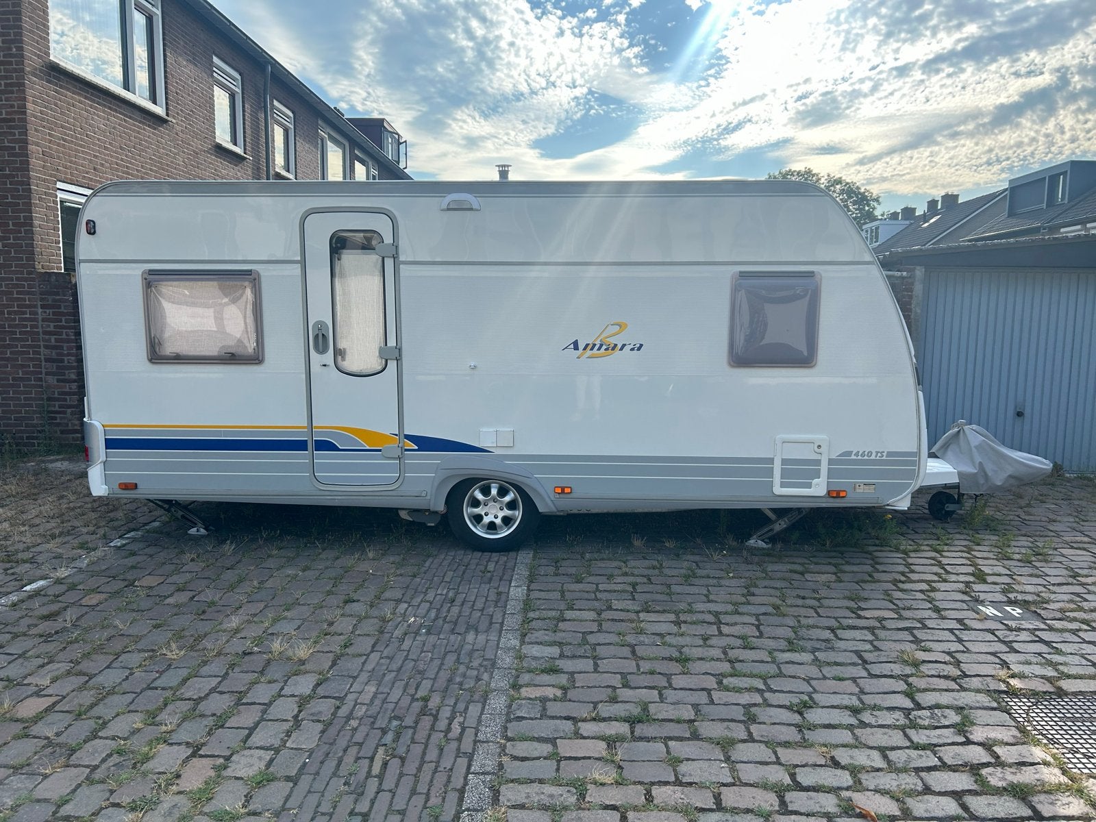 Burstner Amara 460 TS  zeer goed onderhouden! ., Schokbreker, Rondzit, Omvormbare zithoek, Particulier