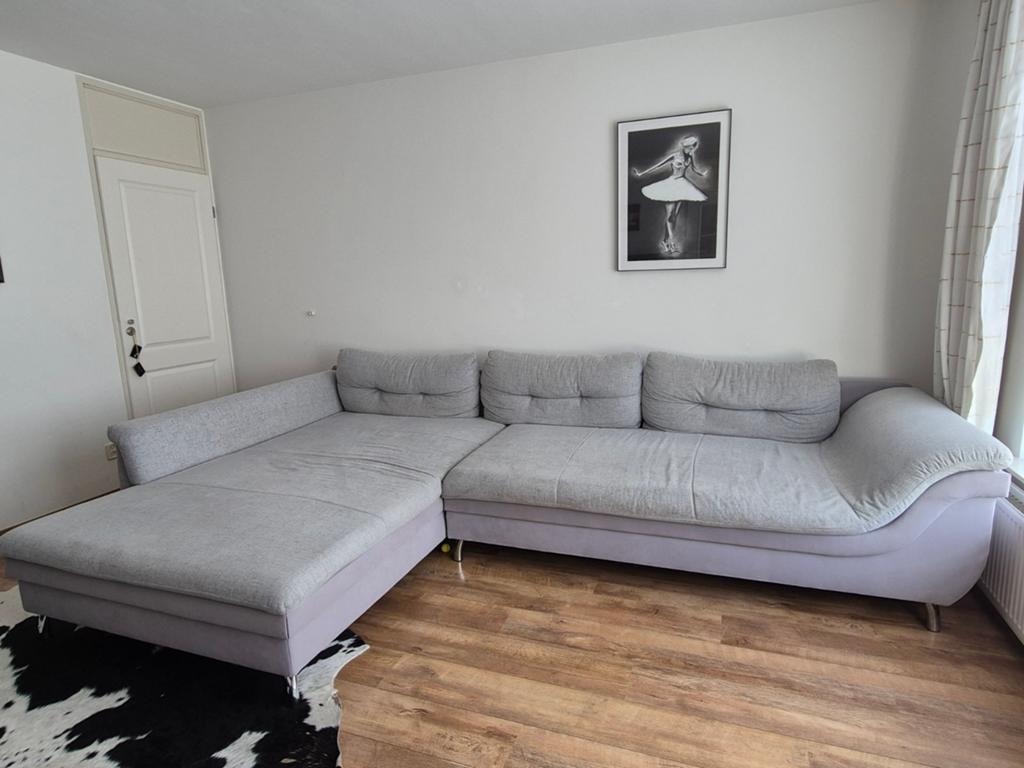 Grote lichtgrijze hoekbank / Large corner sofa, Ophalen, Gebruikt, Hoekbank, Vierpersoons of meer