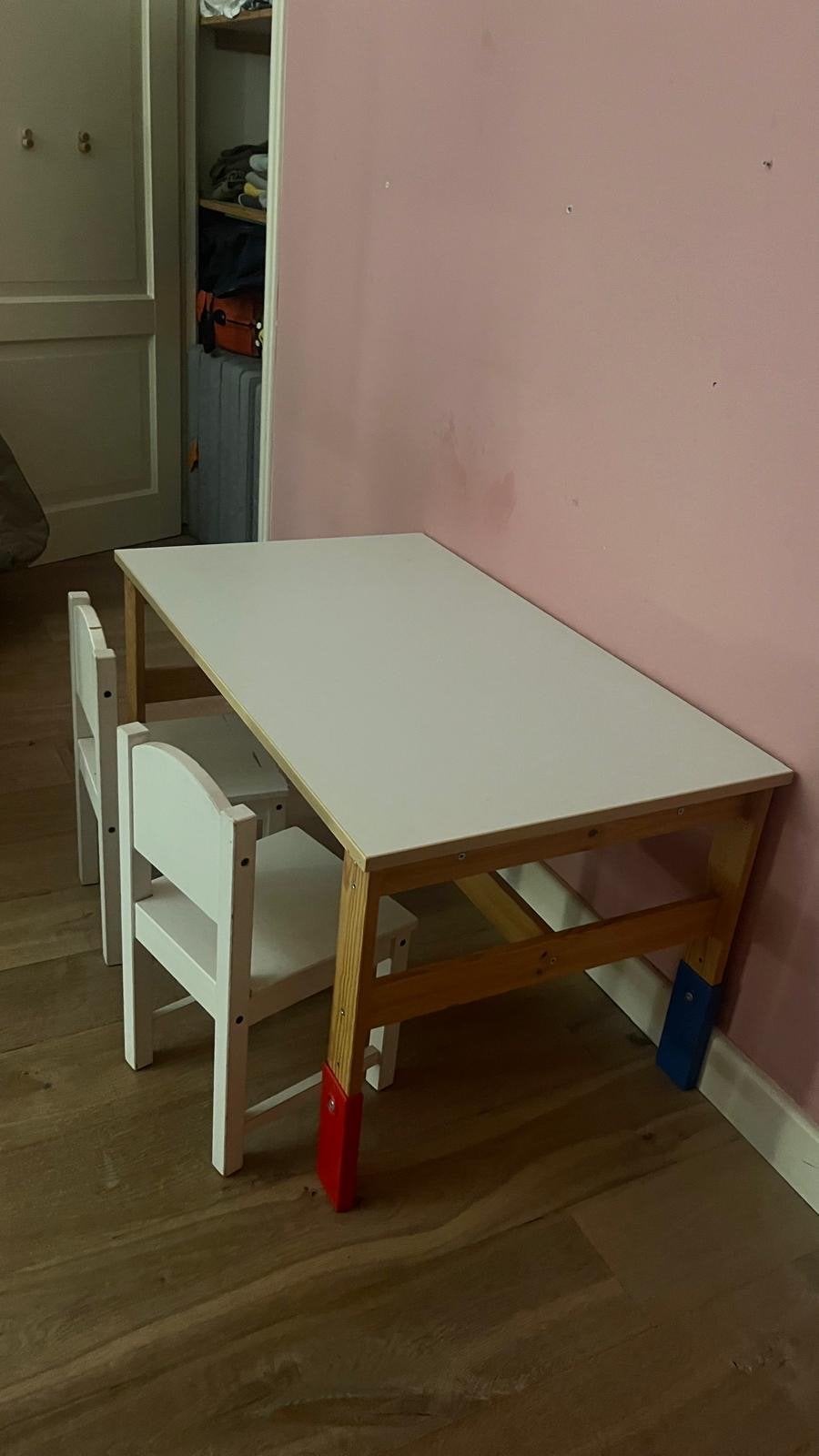 IKEA Kindertafel met 2 stoeltjes, in hoogte verstelbaar, Ophalen, Gebruikt, Tafel(s) en Stoel(en)