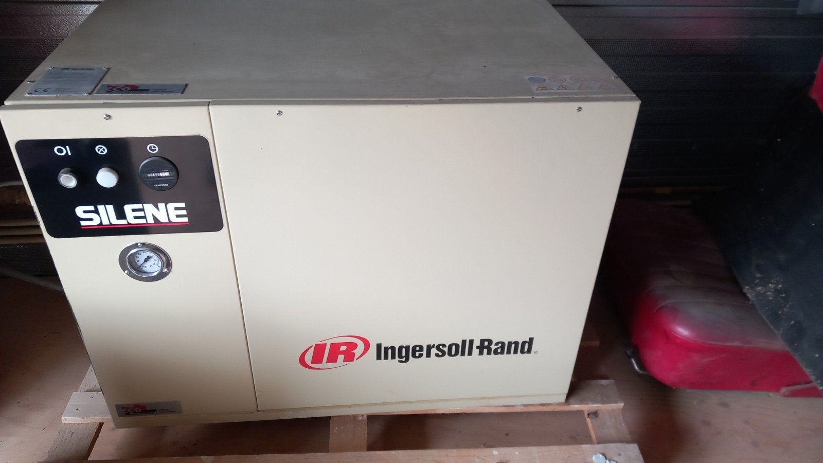 Ingersoll Rand Silene 15/6 Compressor met luchtdroger, Ophalen