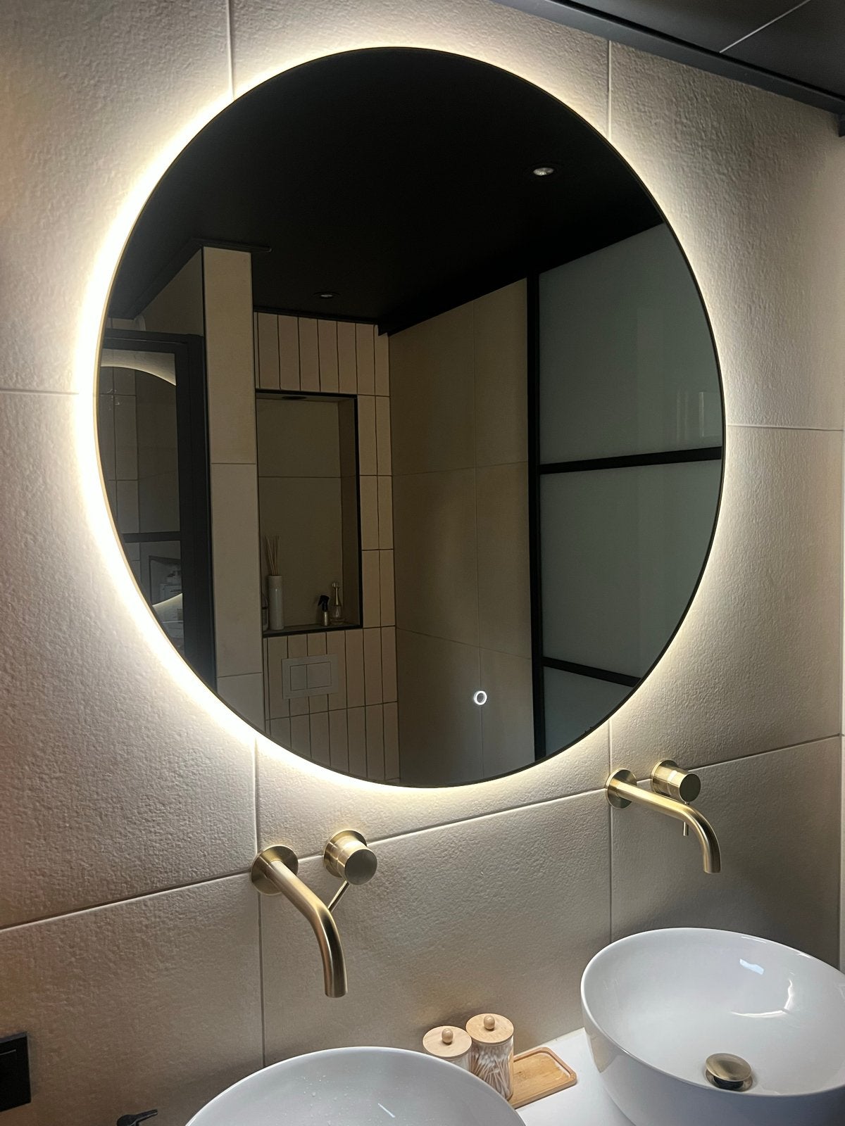 Ronde badkamerspiegel Ø100 cm met LED en spiegelverwarming, Ophalen, Gebruikt, 100 tot 150 cm, Rond