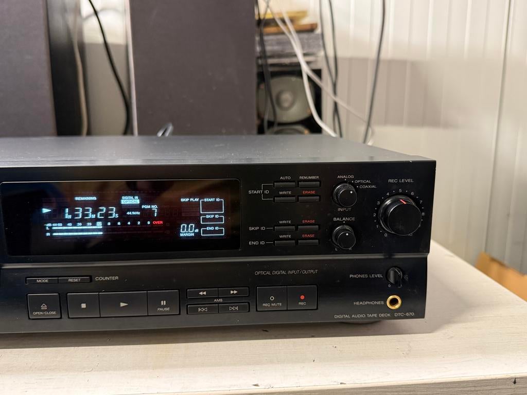 Sony DAT DTC-670 cassettedeck, Sony, Enkel, Ophalen of Verzenden, Sony
