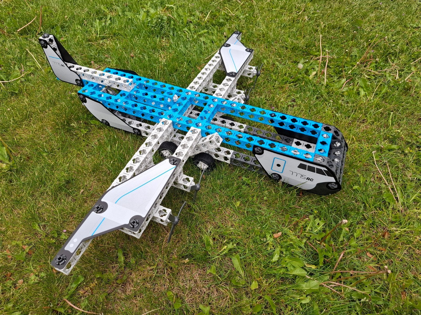 Twickto aviator set, Ophalen of Verzenden, Groter dan 1:72, Overige merken
