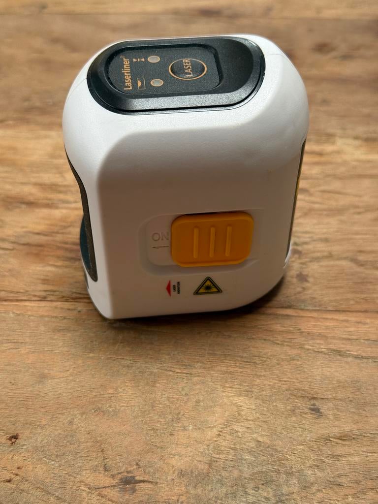 Laserliner SmartCross-Laser Kruislijnlaser – Zeer Nauwkeurig, Ophalen, Zo goed als nieuw, Licht