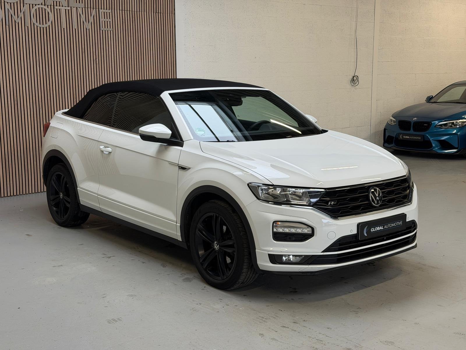Volkswagen T-Roc Cabrio 1.5 TSI R-Line - AUTOMAAT - NAVIGATI, Auto's, Euro 6, 4 cilinders, Alcantara, Wit
