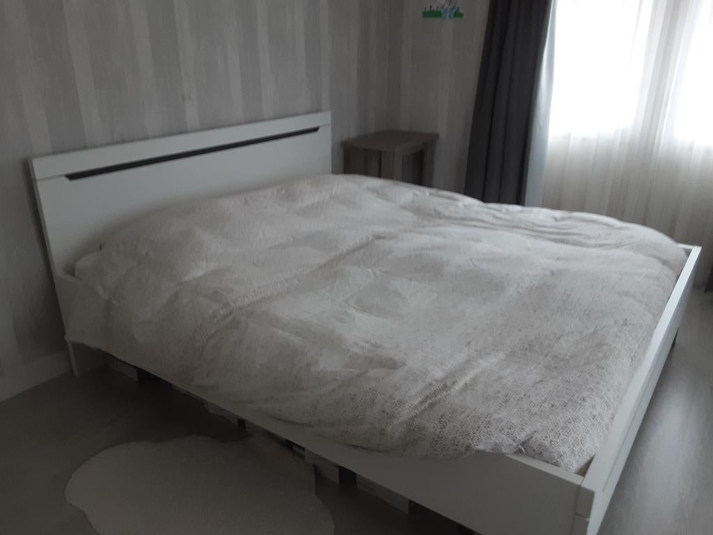 tweepersoonsbed, Ophalen, Tweepersoons, 180 cm, Hout