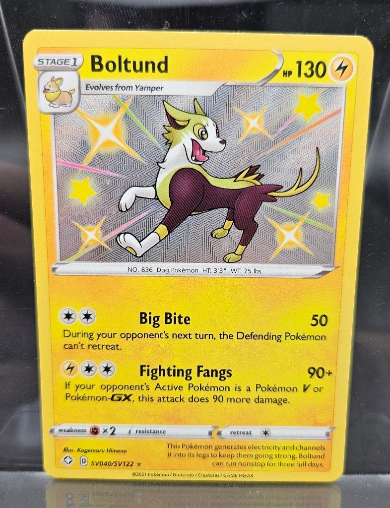 Boltund shining fates shiny rare pokemon kaart, Ophalen of Verzenden, Zo goed als nieuw, Losse kaart, Foil