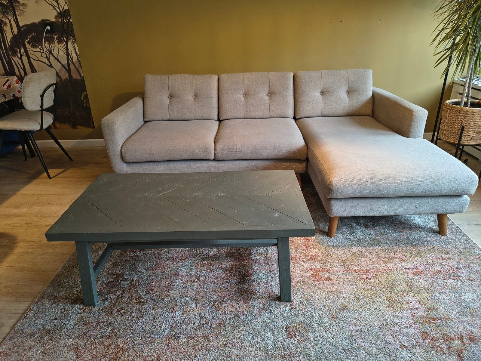 comfortabele bank met chaise longue Scandinavisch / minimali, Huis en Inrichting, Banken | Bankstellen, Ophalen, 250 tot 300 cm