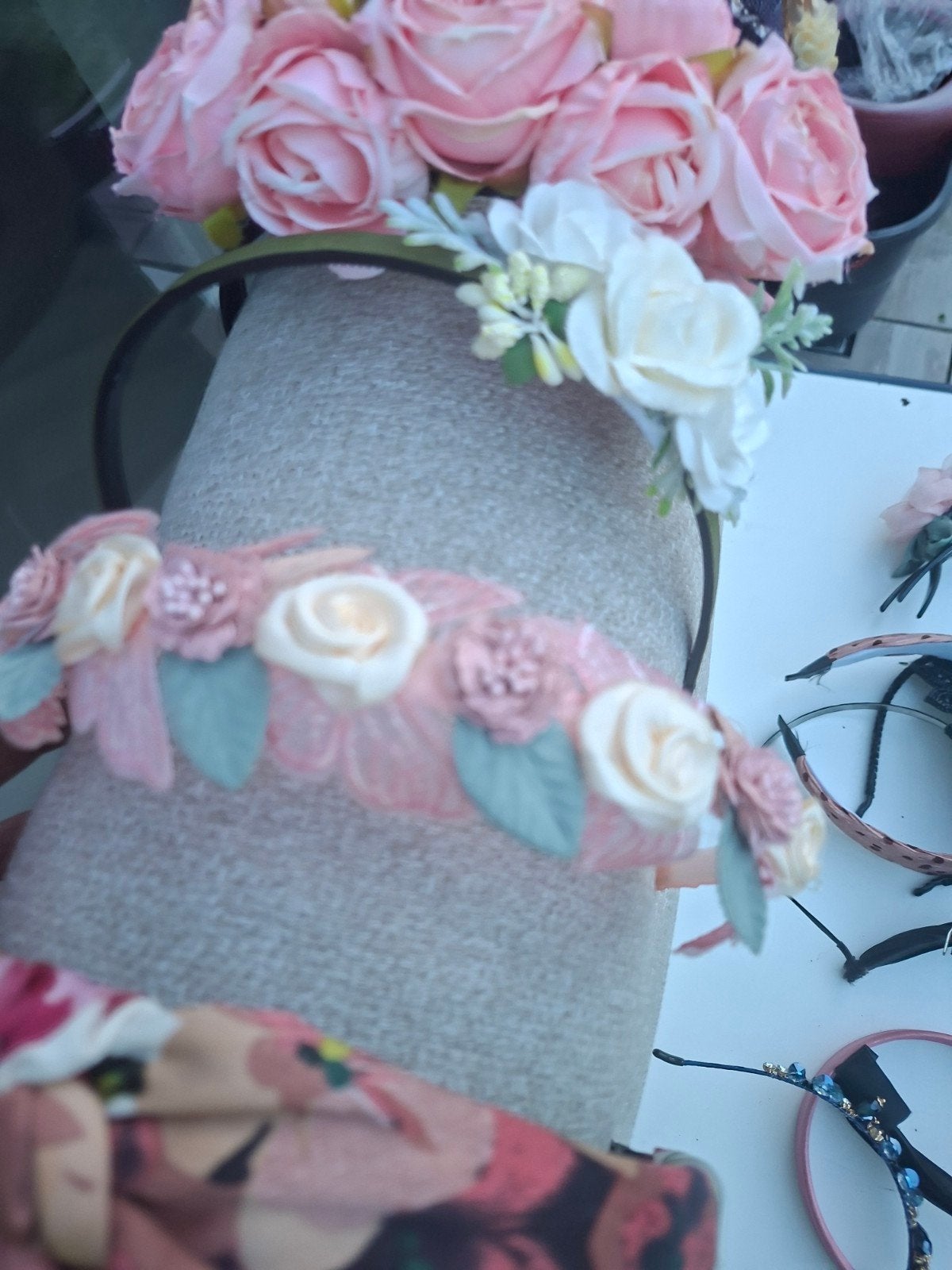 Bloemen Haarband met Rozen en Parels, Handgemaakt, Ophalen of Verzenden, Nieuw, One size fits all